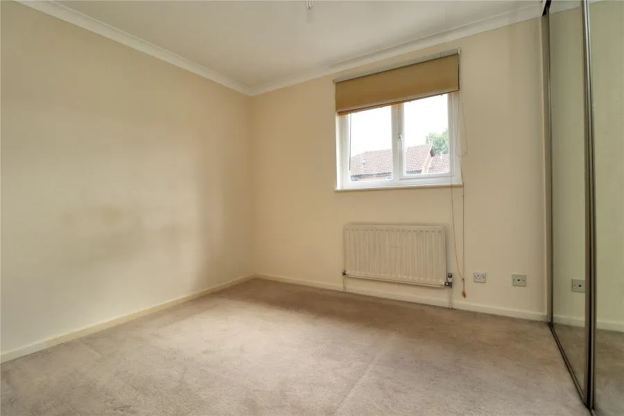 Clover Court, Woking, GU22, photo 5