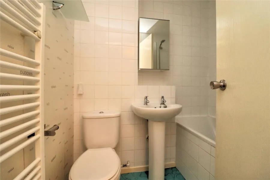 Clover Court, Woking, GU22, photo 7