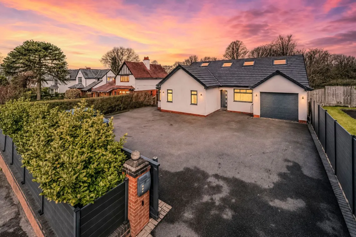 Euxton Lane, Chorley, PR7, photo 2