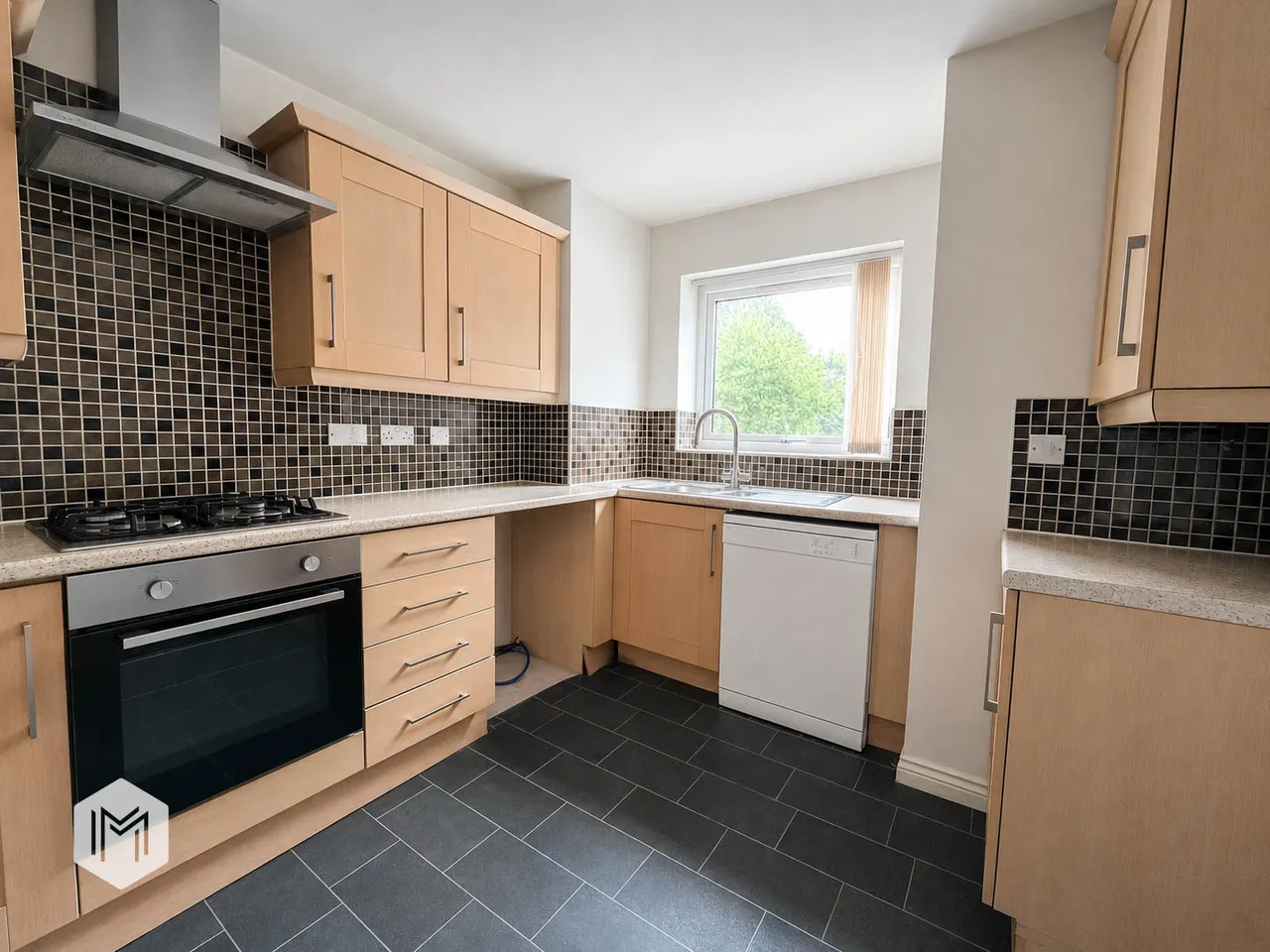 Queensway, Clifton, Swinton, Manchester, M27 8QE, photo 4