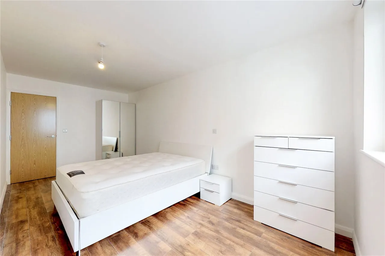 Lyons Way, Slough, SL2, photo 5