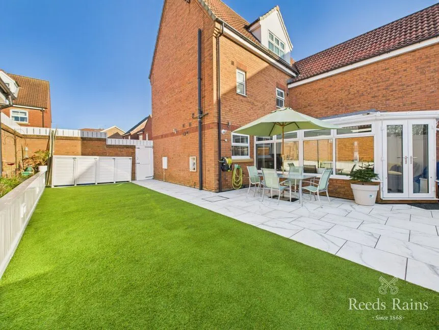 5 bed house for sale — Willowdale Close, Bridlington, East Yorkshire, YO16