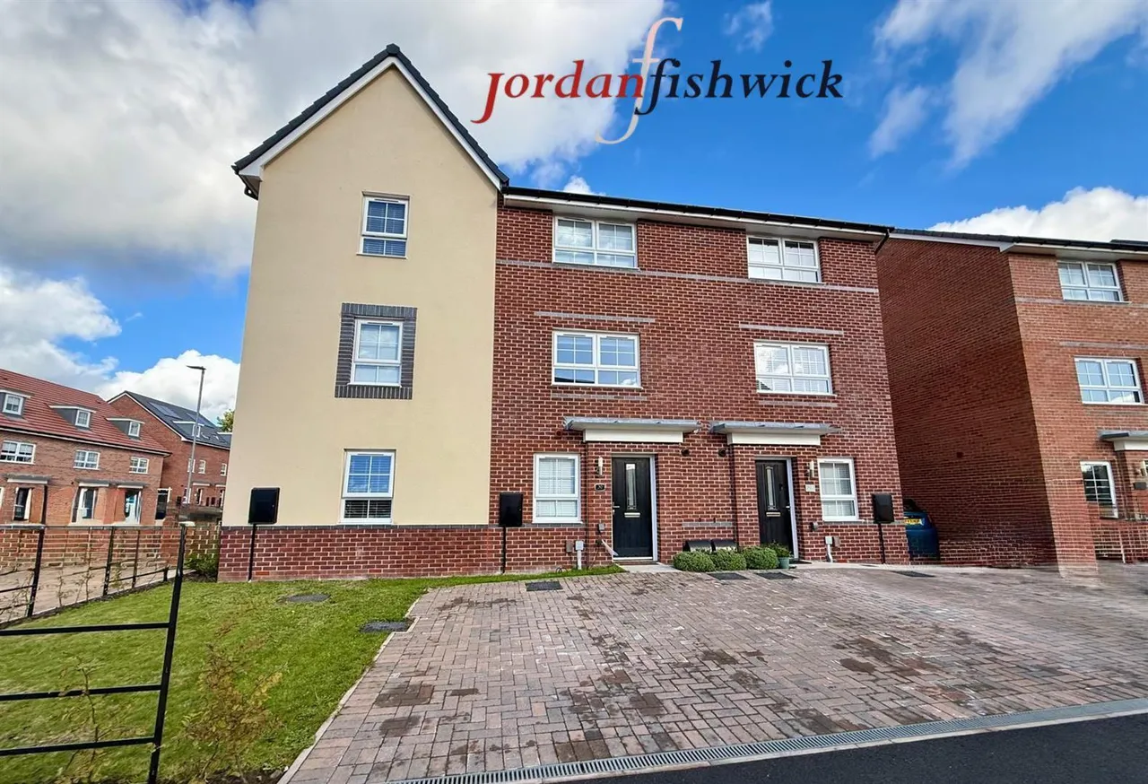 4 bed house for sale, Treacle Avenue, Macclesfield, SK11