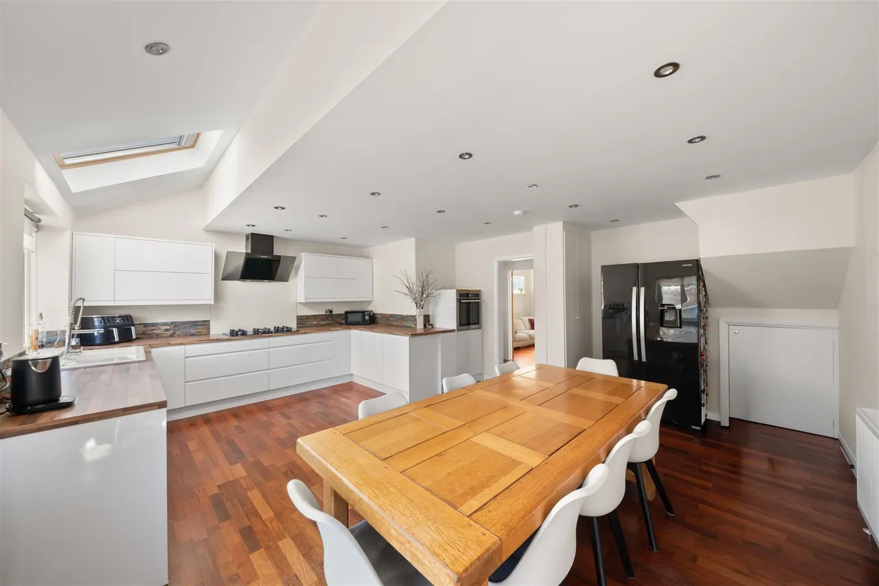 4 bed house for sale, Charles Street, Hillingdon