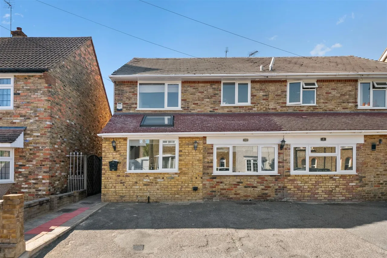 Charles Street, Hillingdon, photo 2