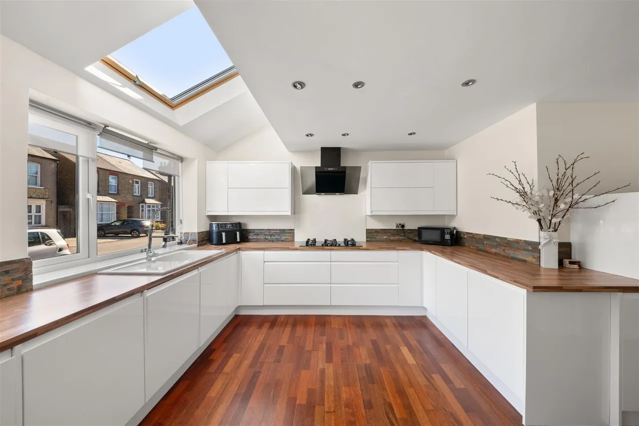 Charles Street, Hillingdon, photo 11