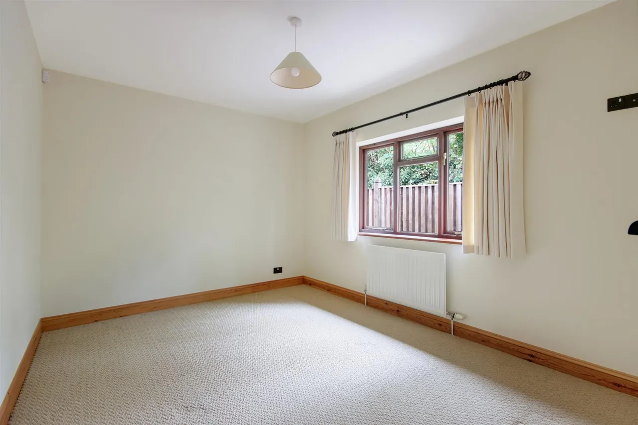Hollow Trees Drive, Leigh, photo 10