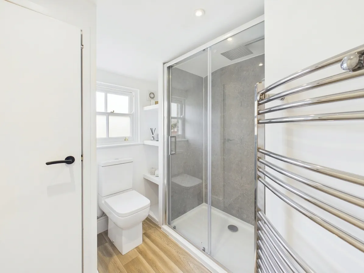 Room 6, 8 St. Michaels Square, Gloucester, GL1 1HX, photo 2