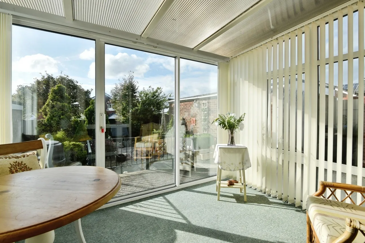 Carlton Avenue, Newcastle, ST5, photo 5
