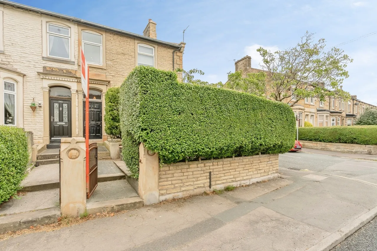 3 bed house for sale — Padiham Road, Burnley, Lancashire, BB12
