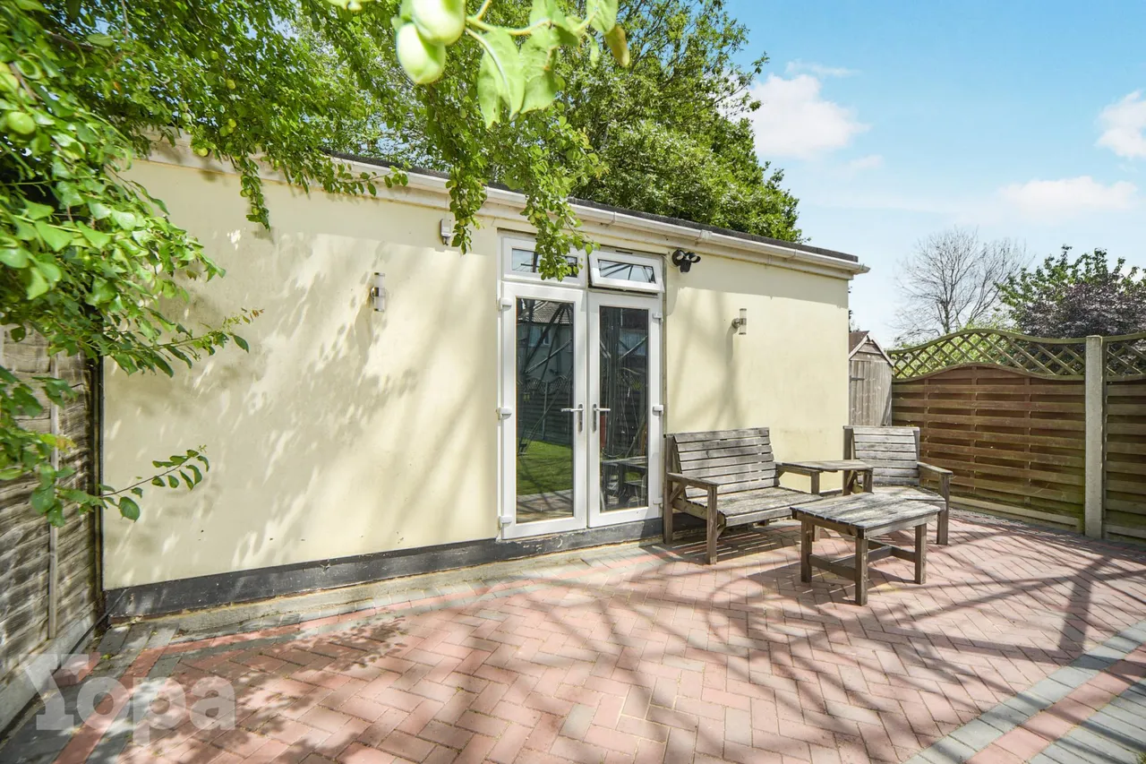 Yorkland Avenue, Welling, DA16, photo 18
