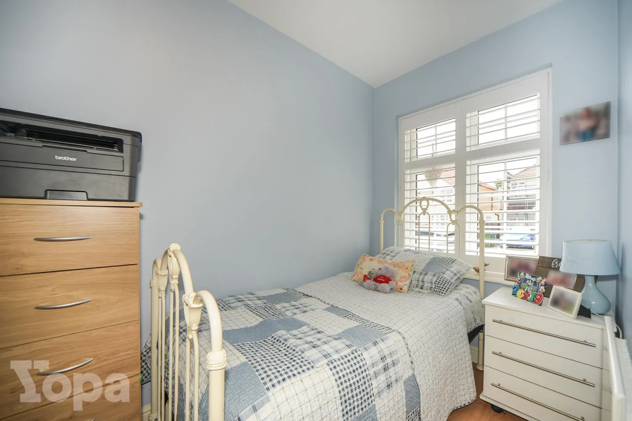 Yorkland Avenue, Welling, DA16, photo 17