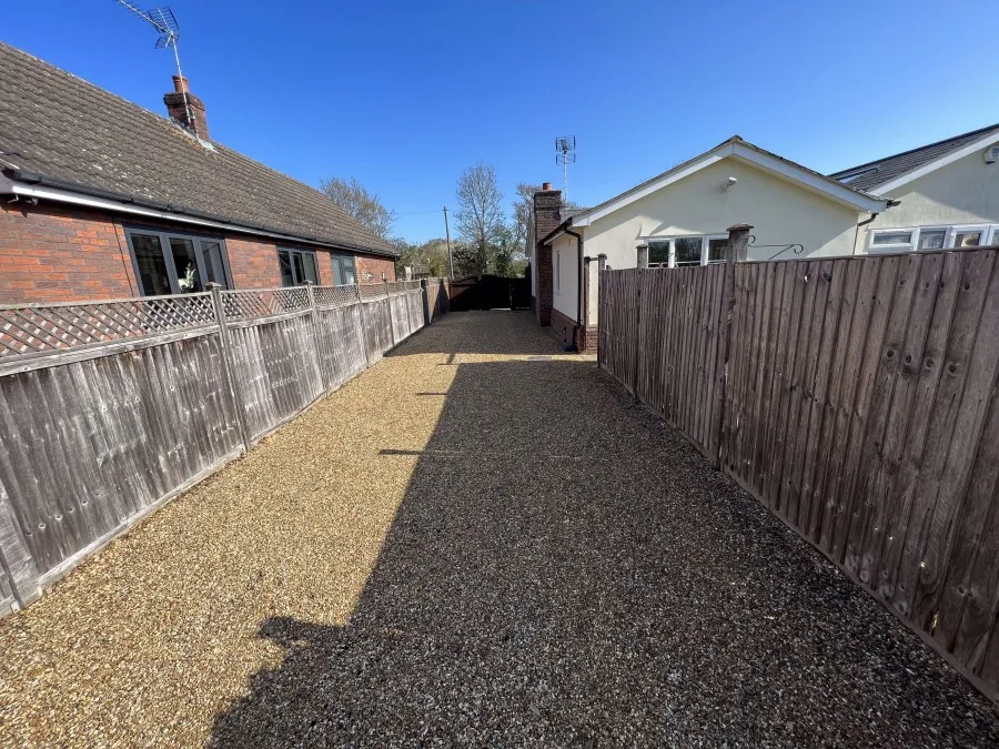 Bungalow Under Offer with 3 bedrooms in Hatfield Broad Oak, CM22, photo 24