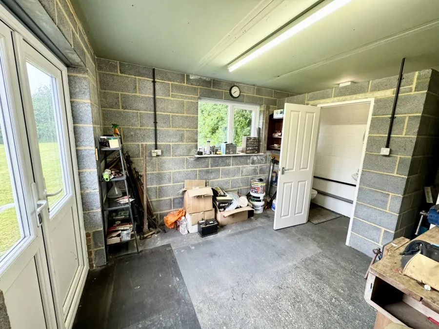 Bungalow Under Offer with 3 bedrooms in Hatfield Broad Oak, CM22, photo 11
