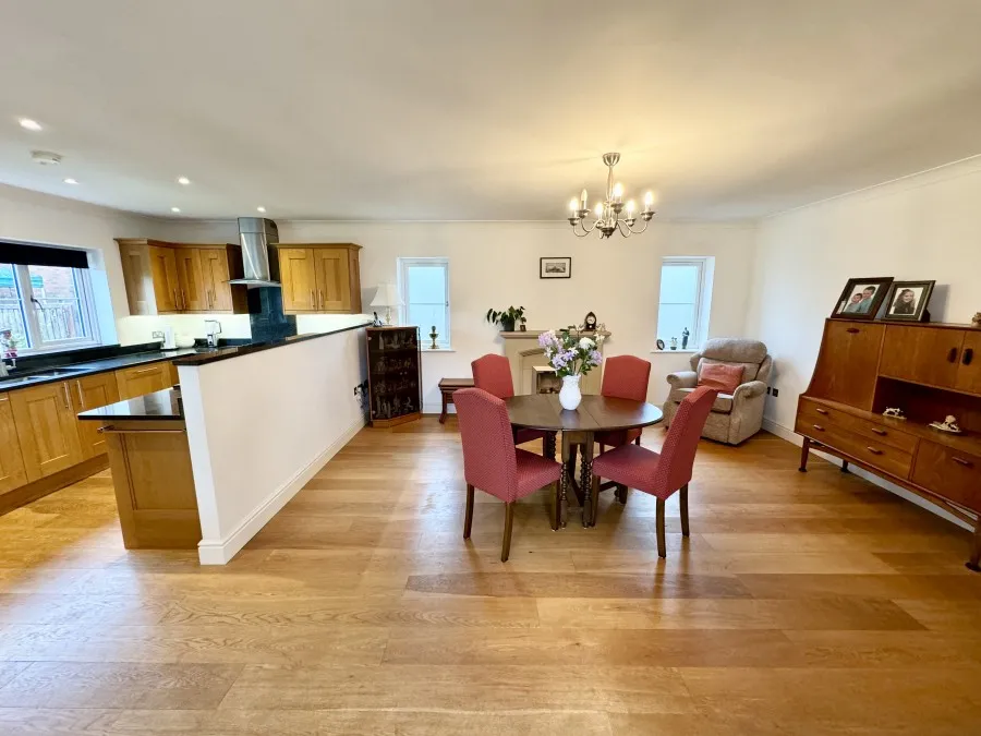 Bungalow Under Offer with 3 bedrooms in Hatfield Broad Oak, CM22, photo 17