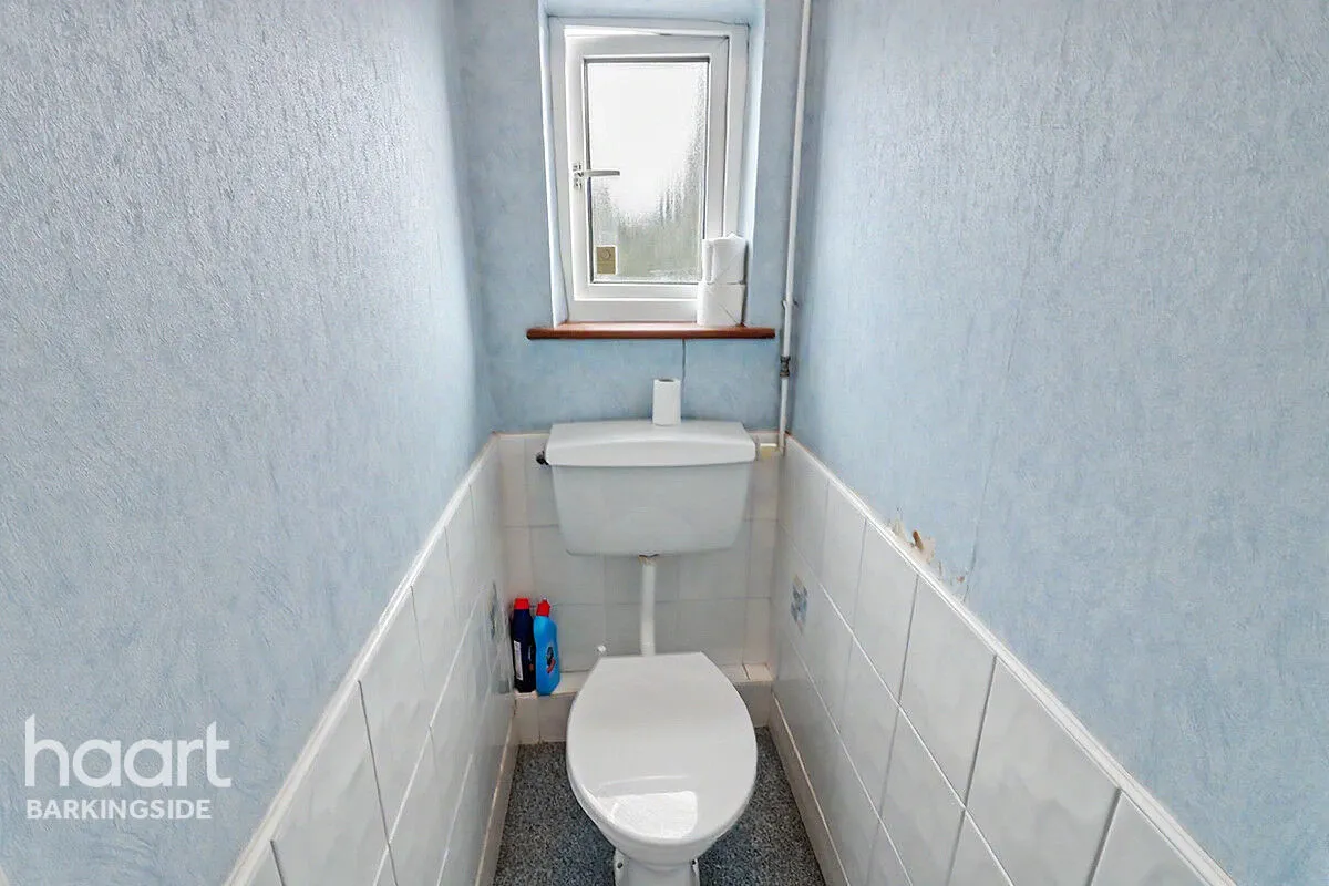 Bawdsey Avenue, Newbury Park, IG2, photo 20