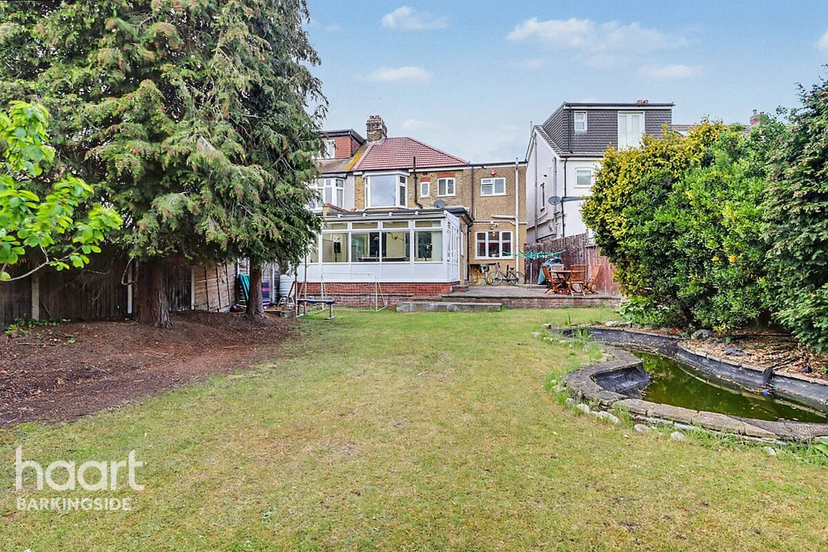 Bawdsey Avenue, Newbury Park, IG2, photo 25