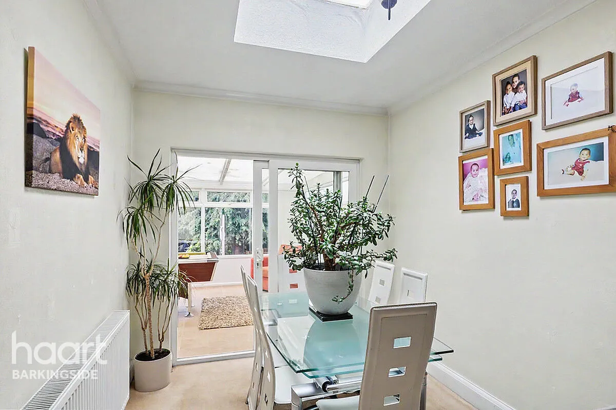Bawdsey Avenue, Newbury Park, IG2, photo 7