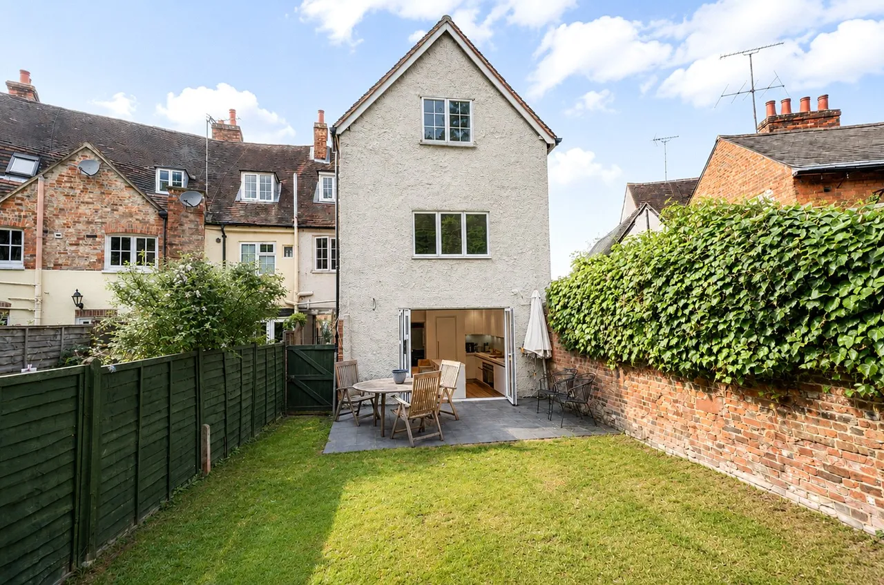 Bridge Square, Farnham, GU9, photo 18