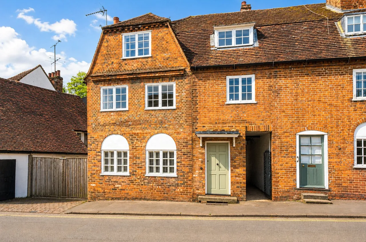 5 bed house for sale, Bridge Square, Farnham, GU9