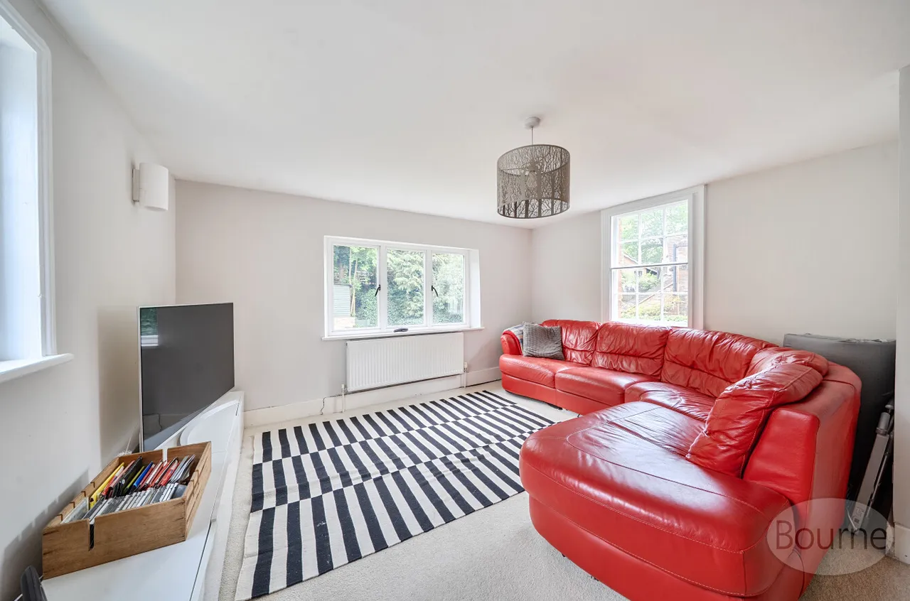 Bridge Square, Farnham, GU9, photo 10