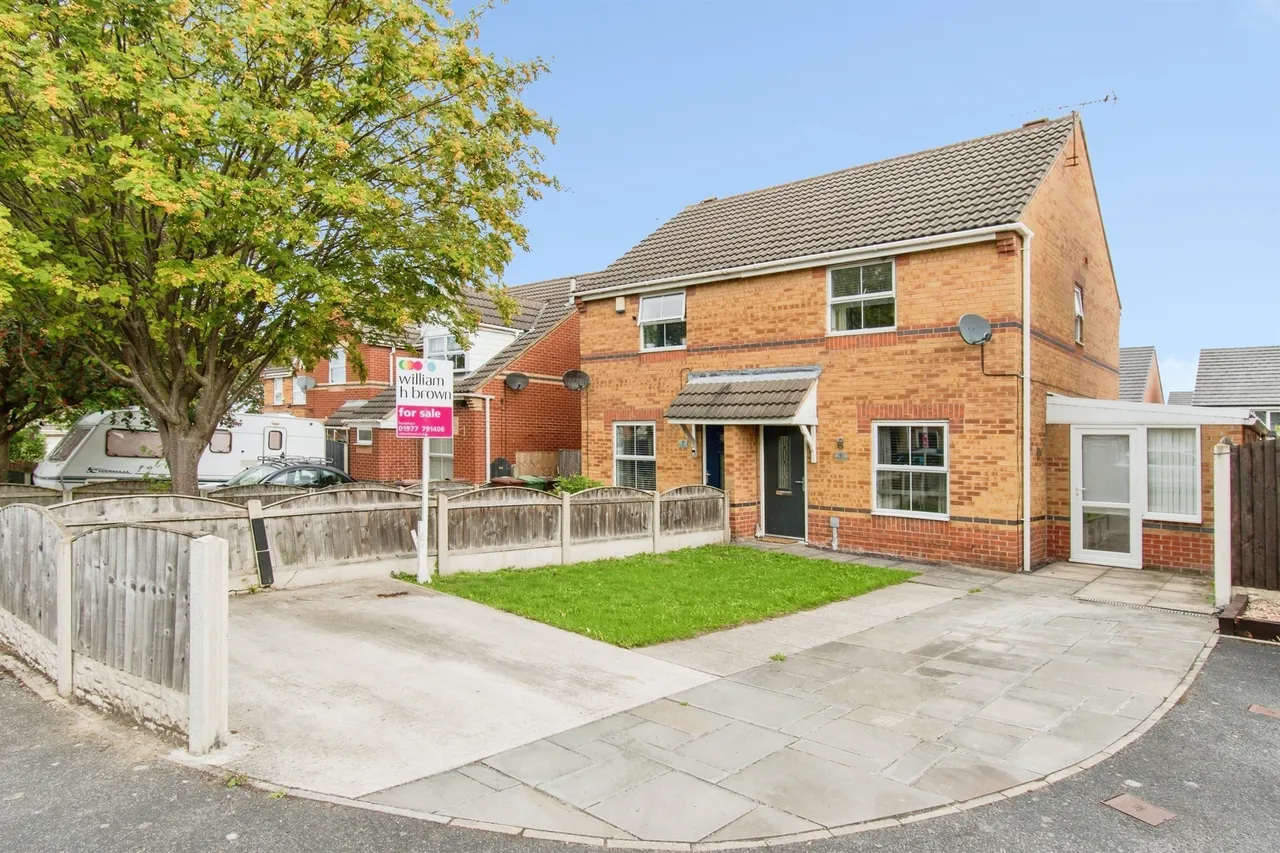 2 bed house for sale — Foxhunters Way, South Elmsall, PONTEFRACT