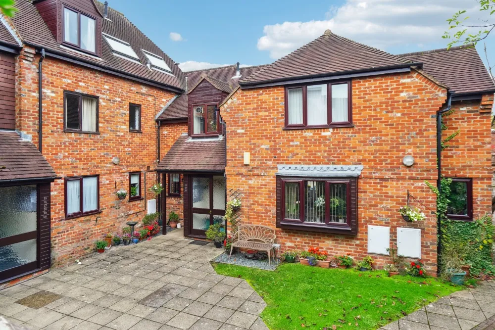 1 bed flat to rent, Malthouse Square, Princes Risborough, HP27