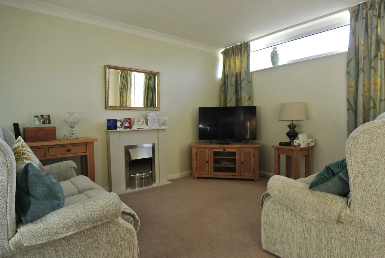 Fordbridge Court, Fordbridge Road, Ashford, Surrey, TW15 3SA, photo 2