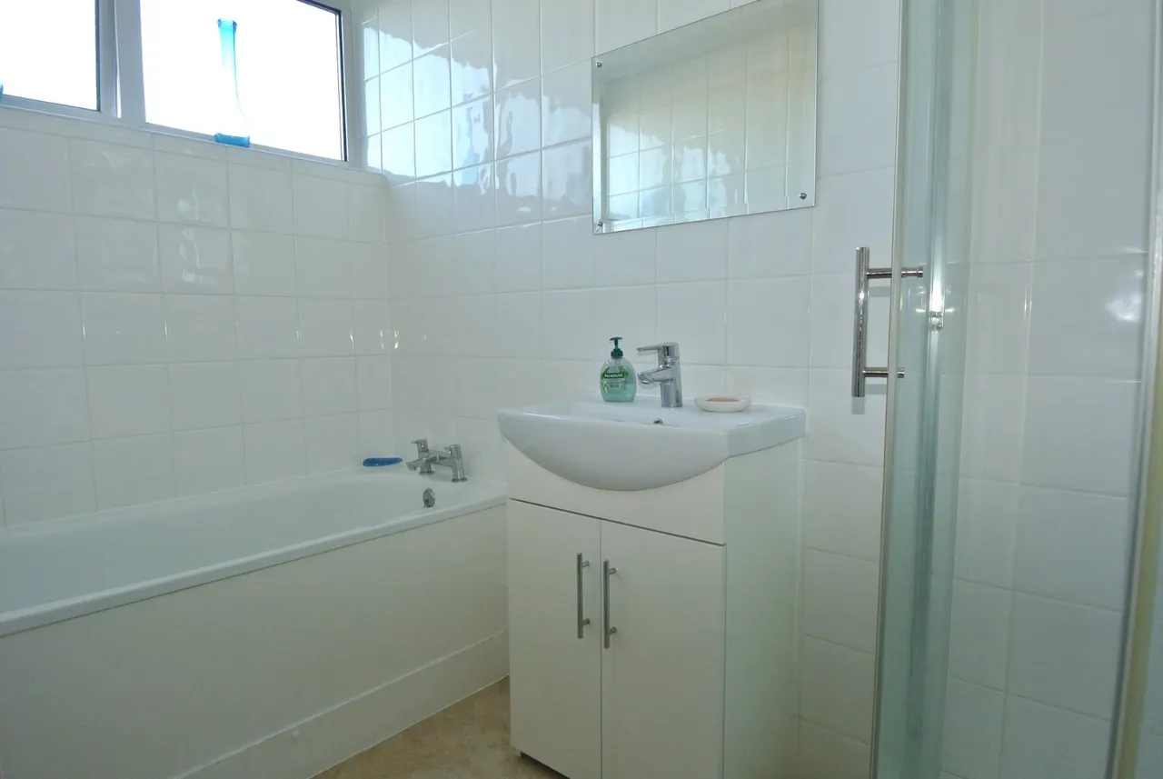 Fordbridge Court, Fordbridge Road, Ashford, Surrey, TW15 3SA, photo 9