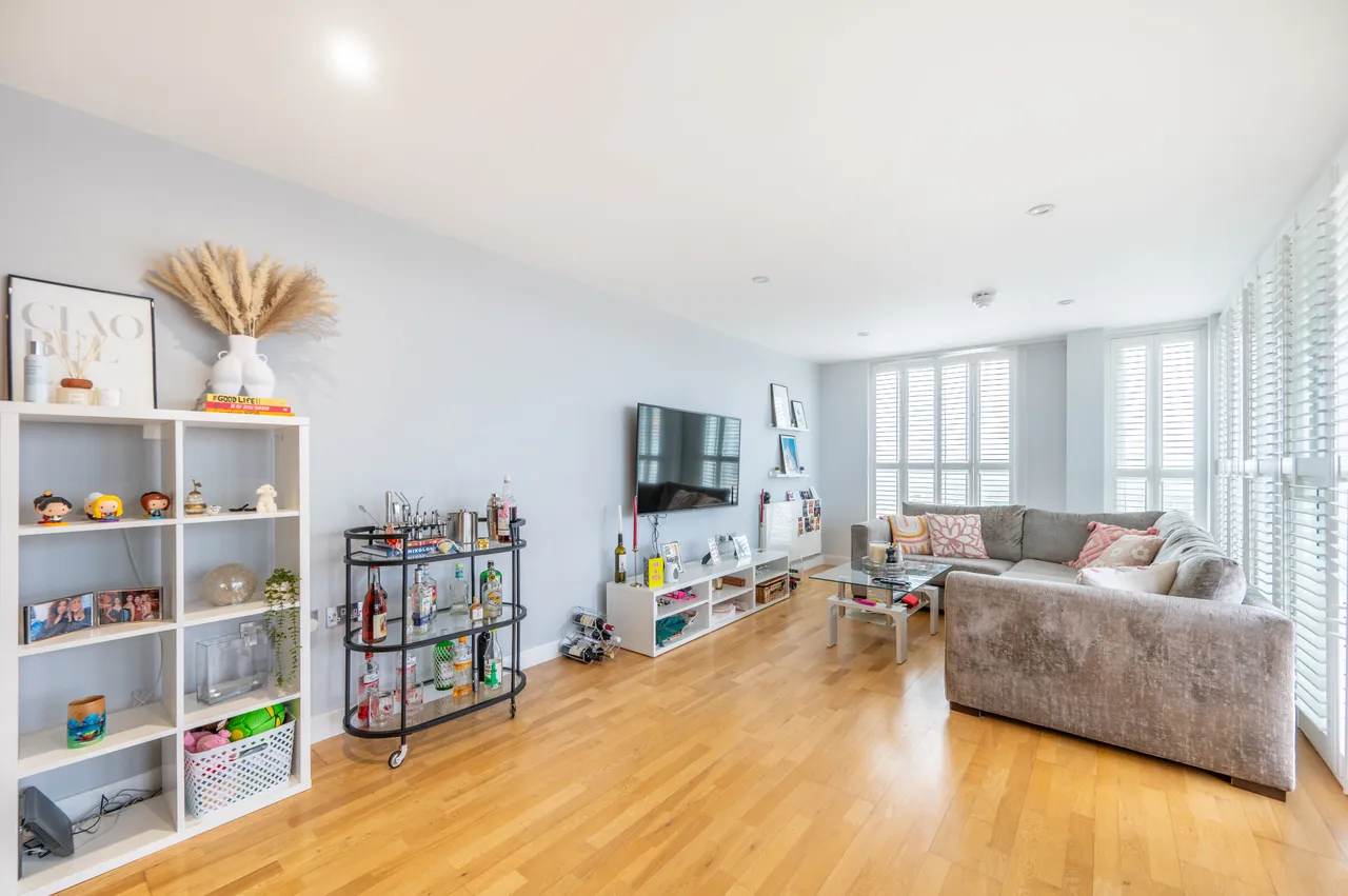 2 bed flat for sale, Wembley, HA9