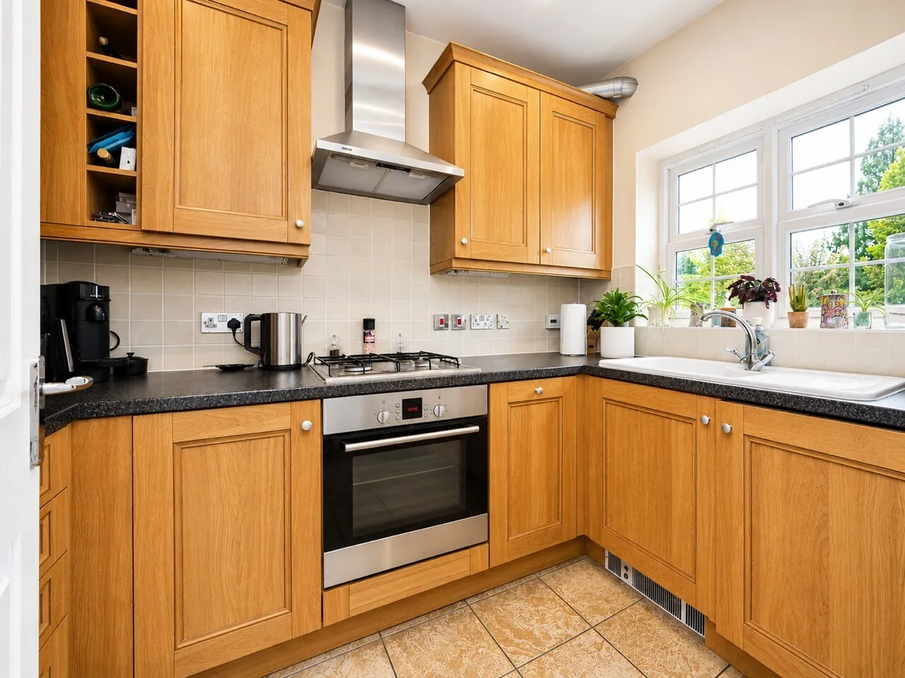 Beningfield Drive, London Colney, AL2, photo 3