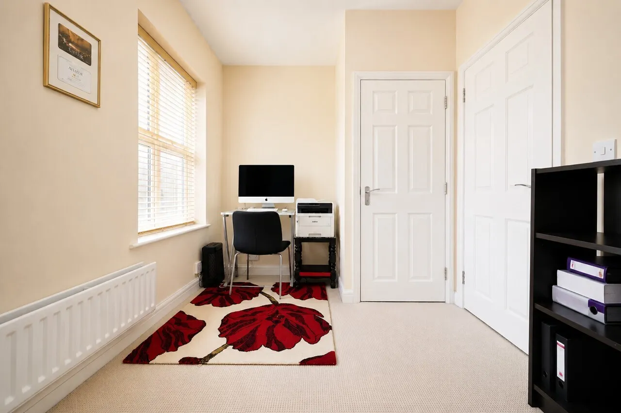 Beningfield Drive, London Colney, AL2, photo 15