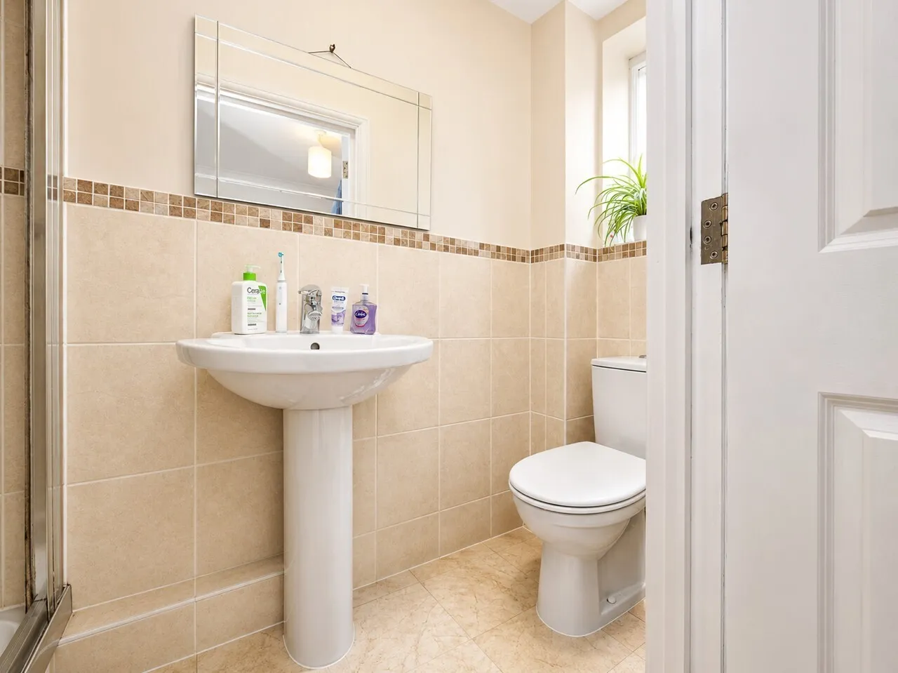 Beningfield Drive, London Colney, AL2, photo 12