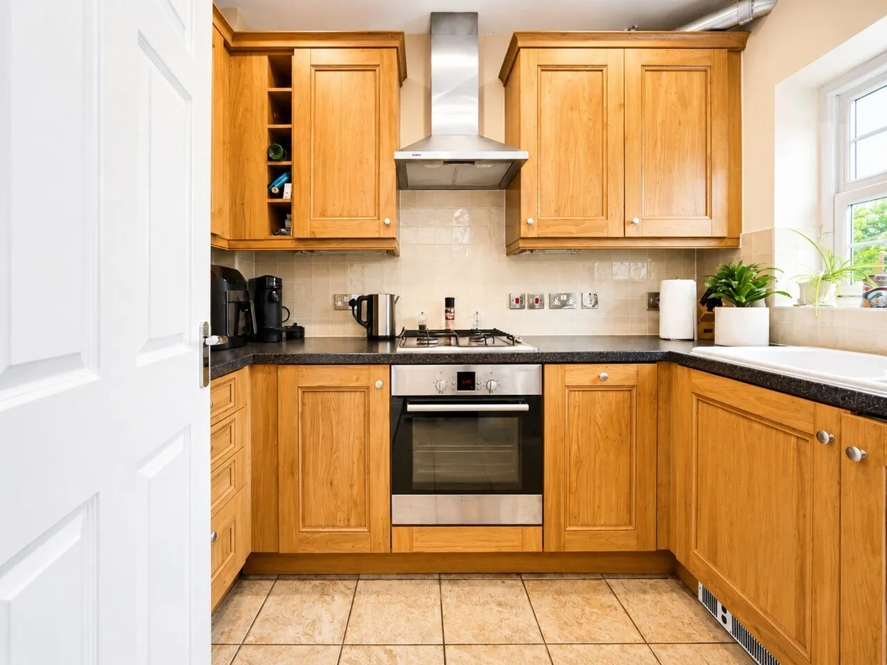 Beningfield Drive, London Colney, AL2, photo 9