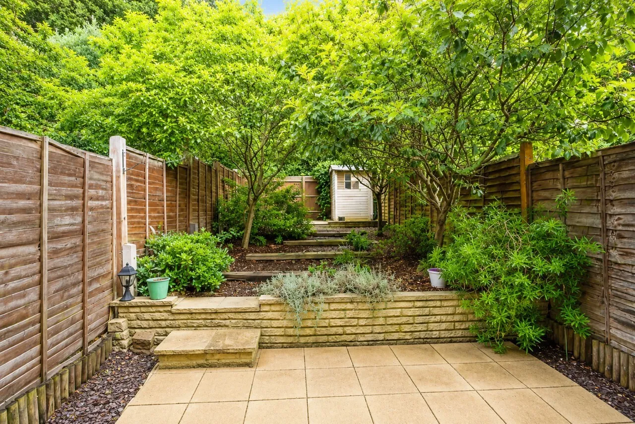 Beningfield Drive, London Colney, AL2, photo 17