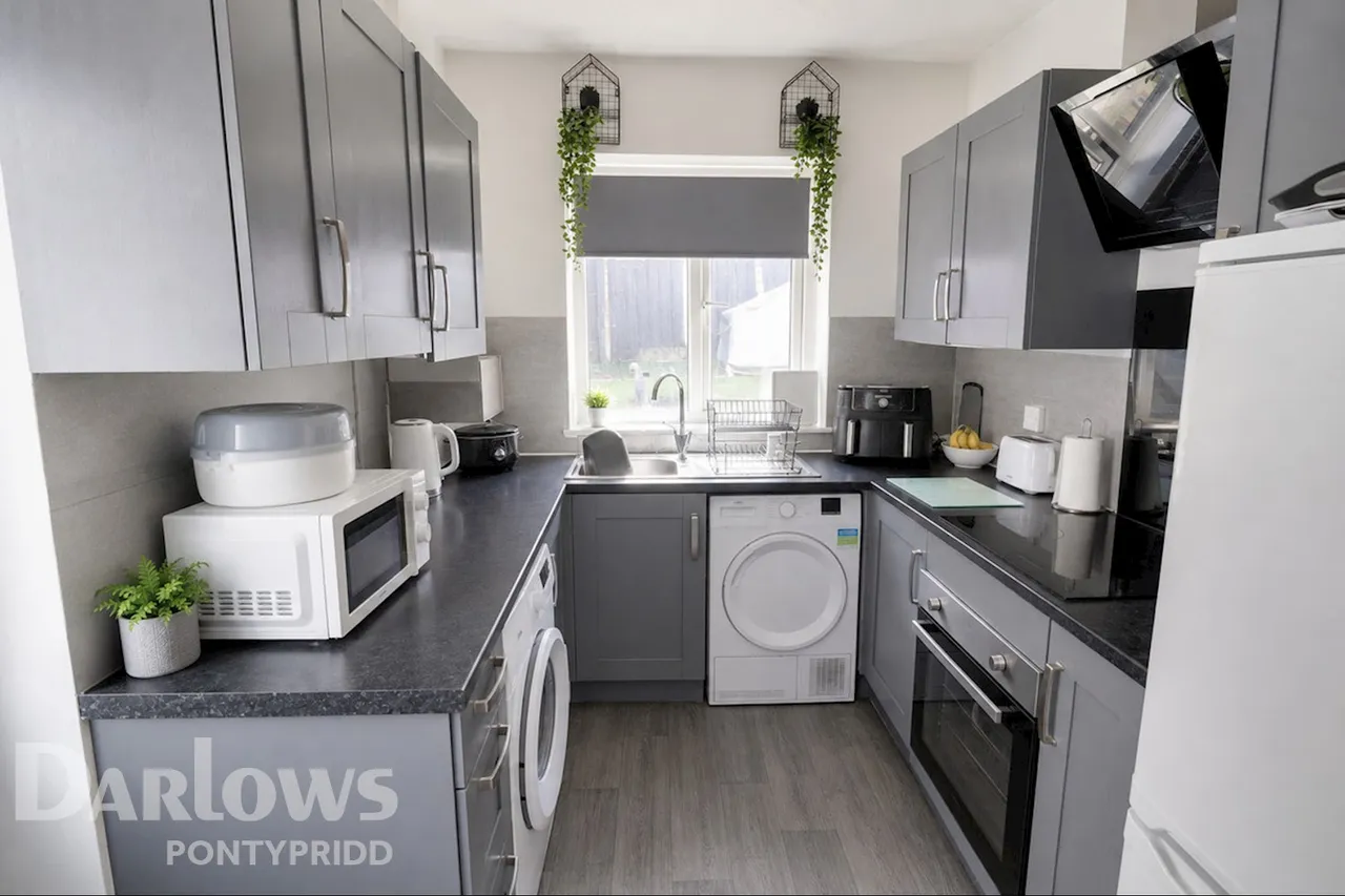 Maritime Terrace, Pontypridd, photo 4
