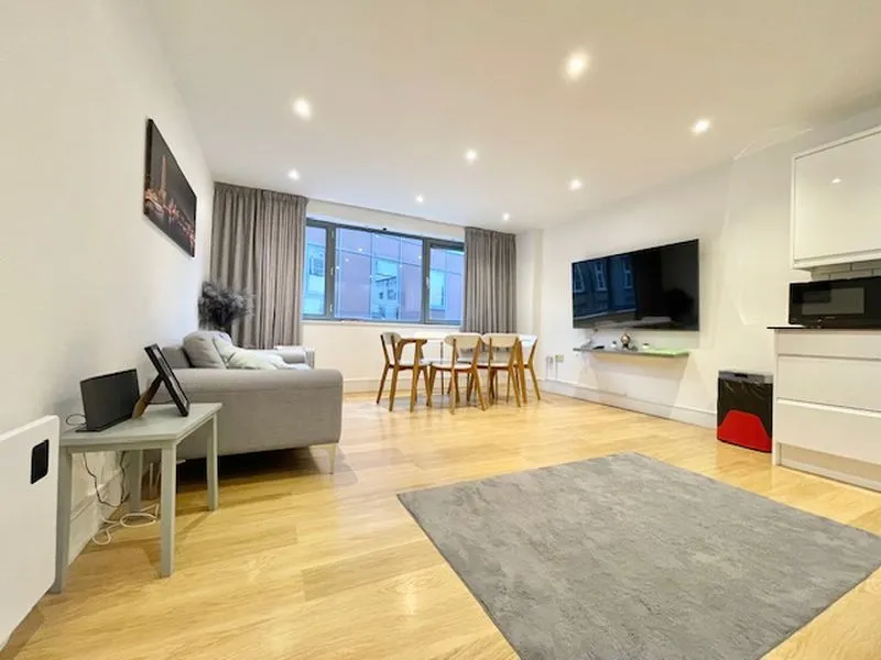 Bell Yard Mews, London SE1 3UY, photo 2
