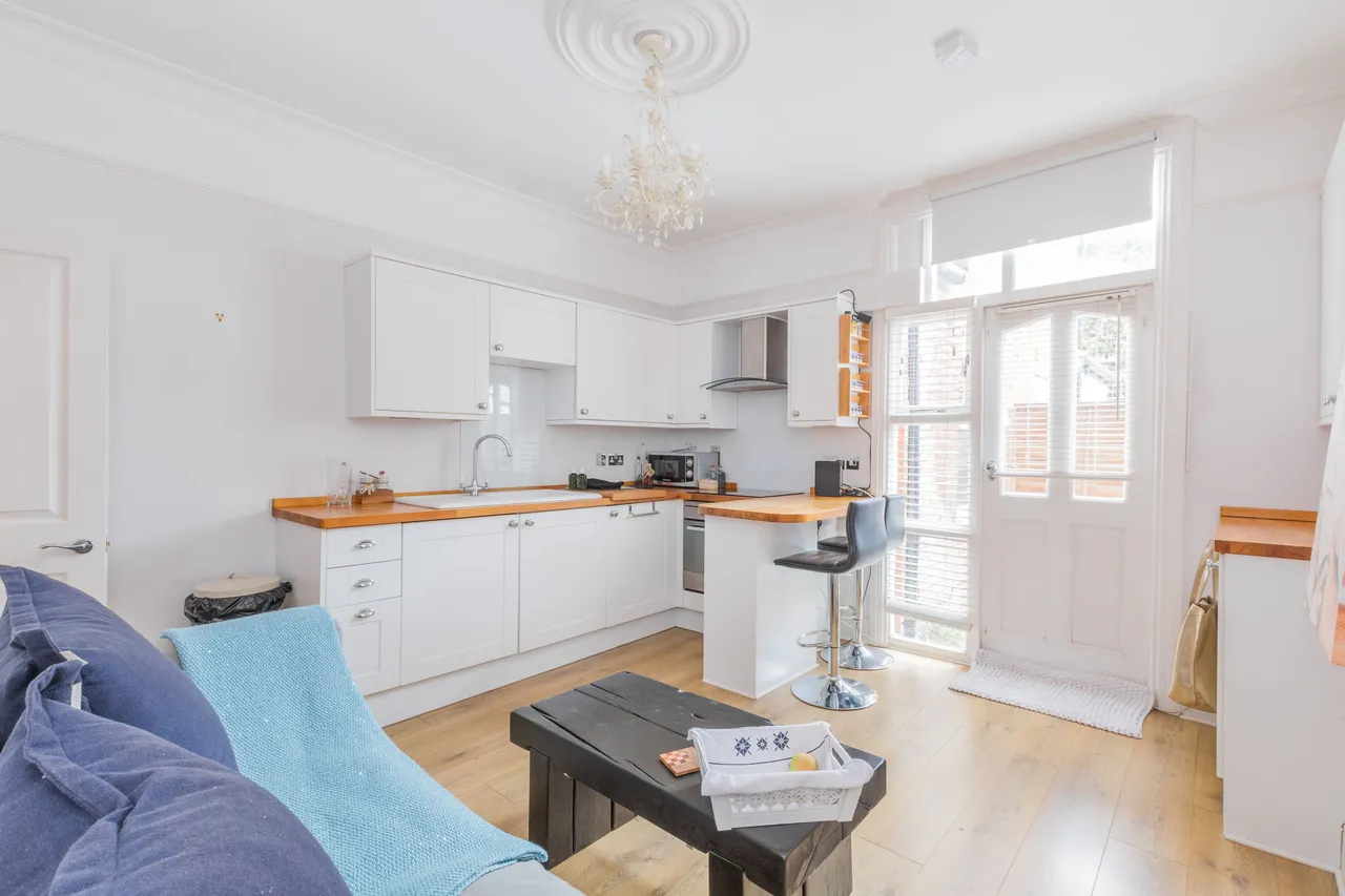 Flat 2, 173 Archway Road, London, photo 6