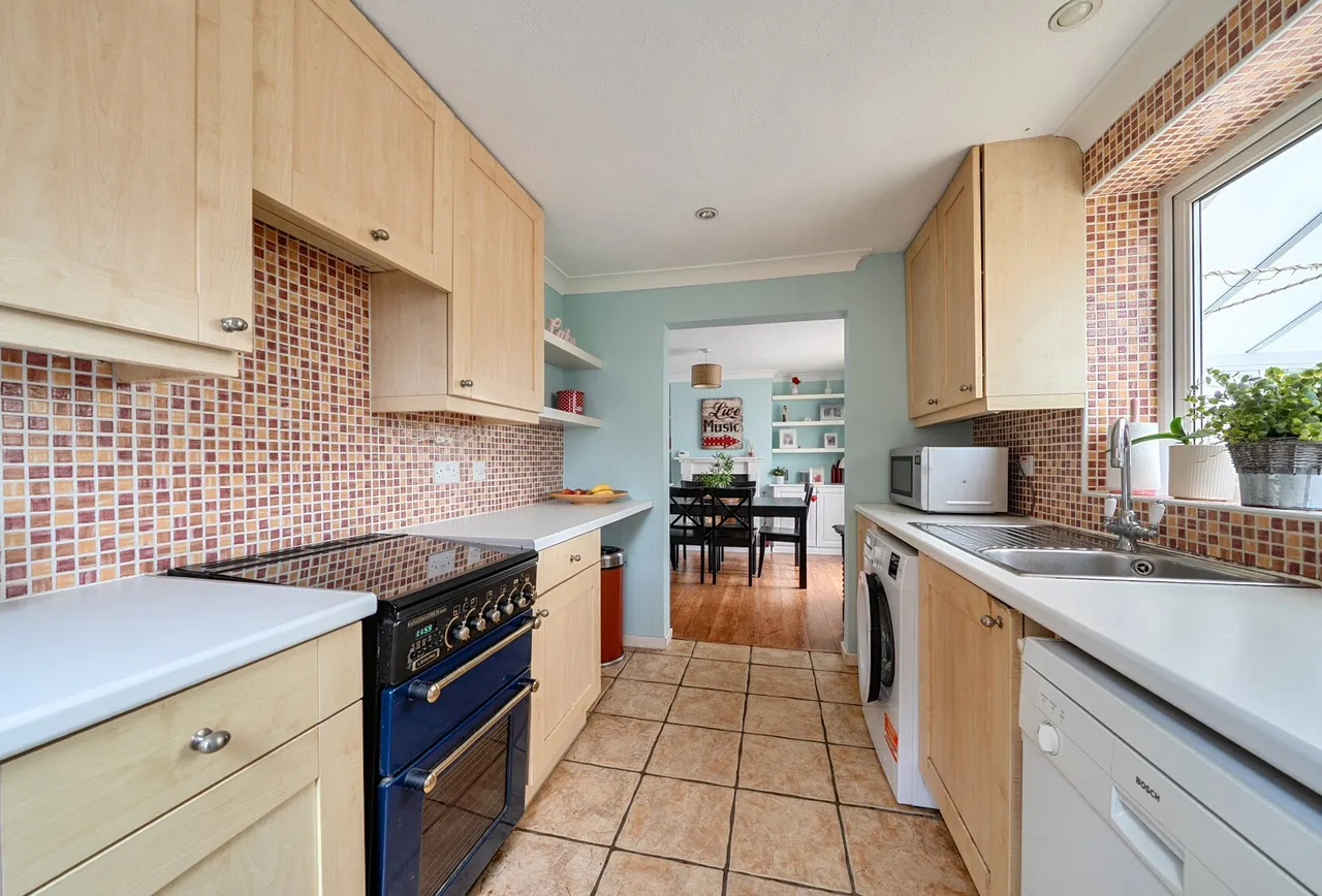 Sangers Drive, Horley, RH6 8AL, photo 6