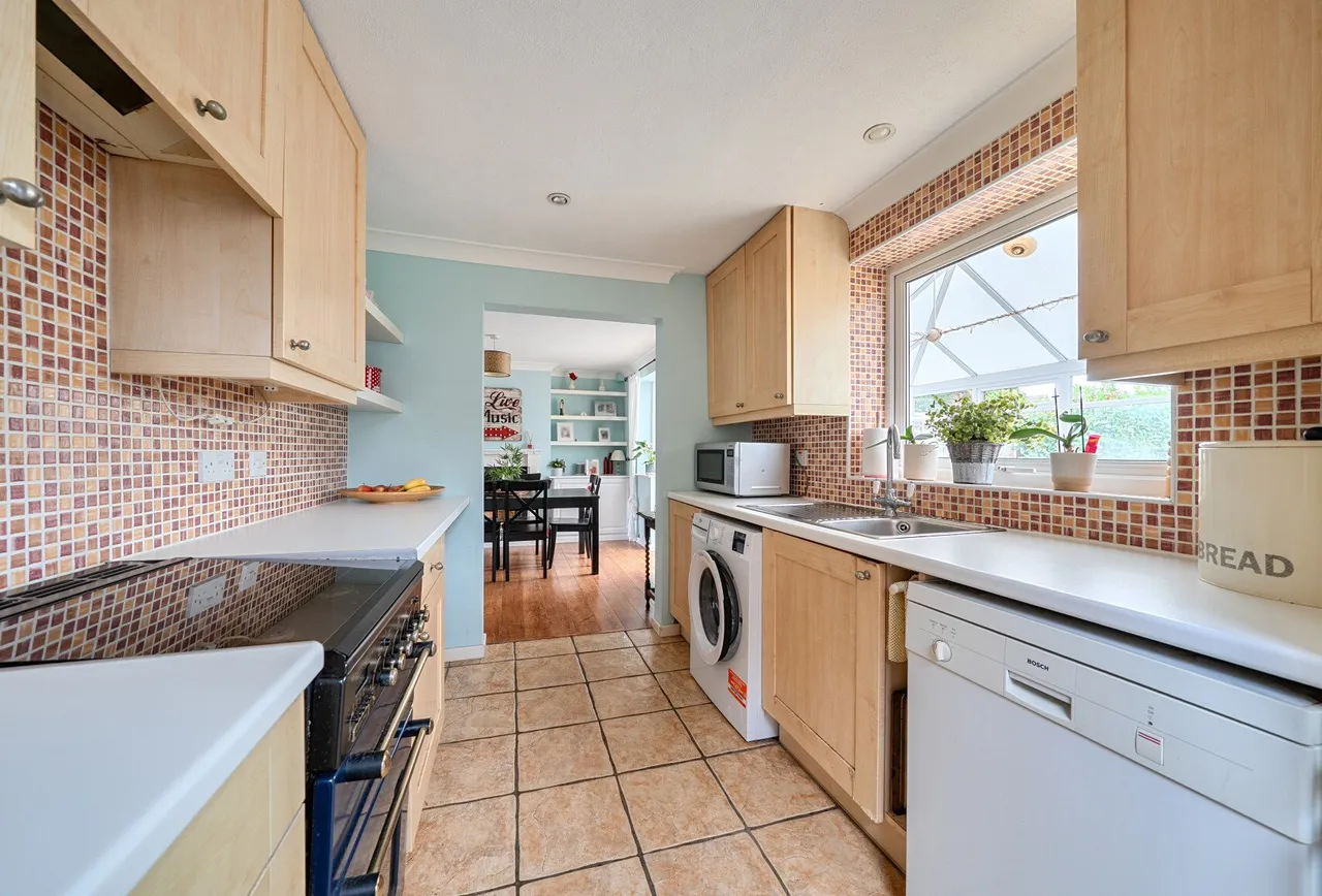 Sangers Drive, Horley, RH6 8AL, photo 13
