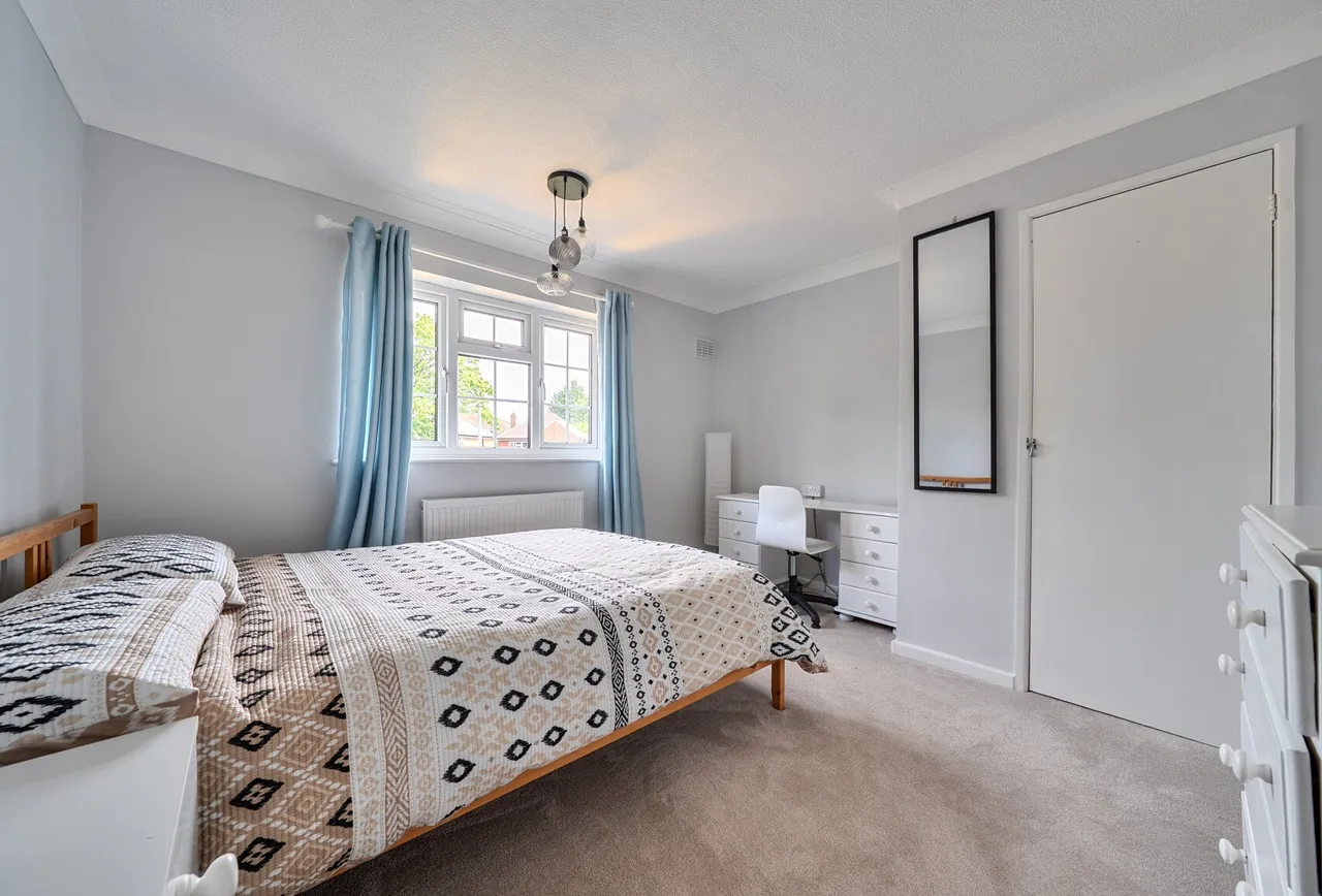 Sangers Drive, Horley, RH6 8AL, photo 4