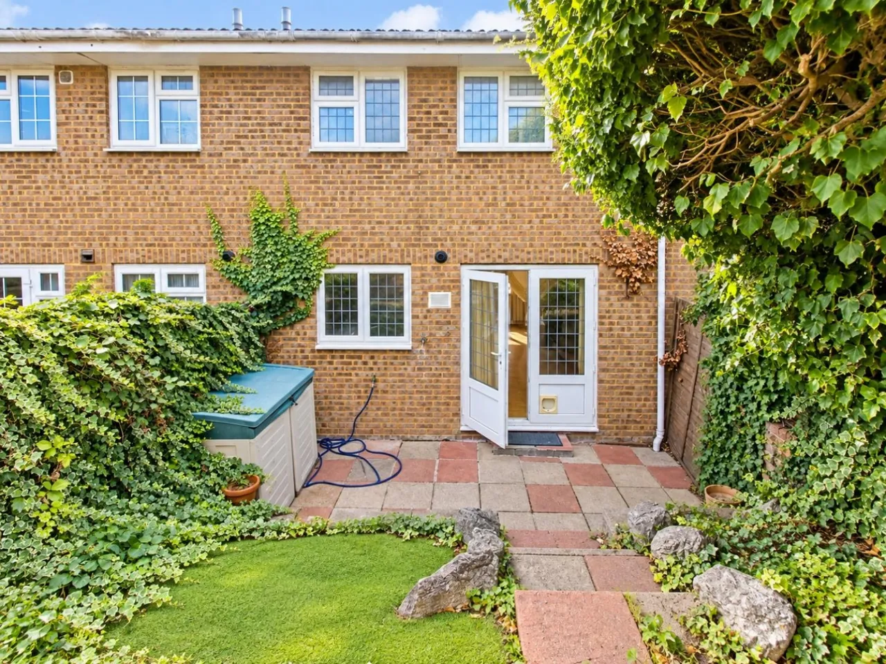 Myrtle Close, photo 12