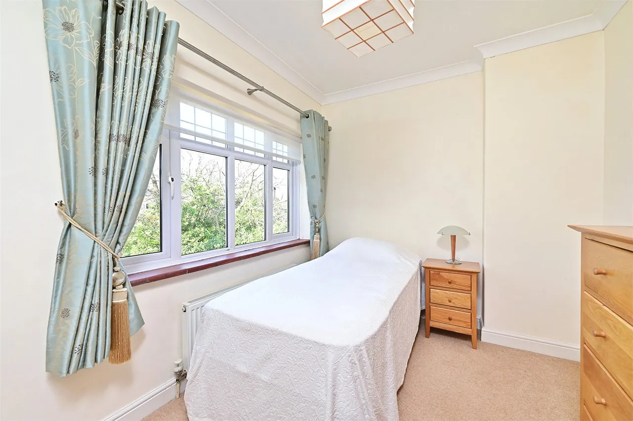 Vale Road, Ash Vale, Guildford, Surrey, GU12 5LW, photo 20