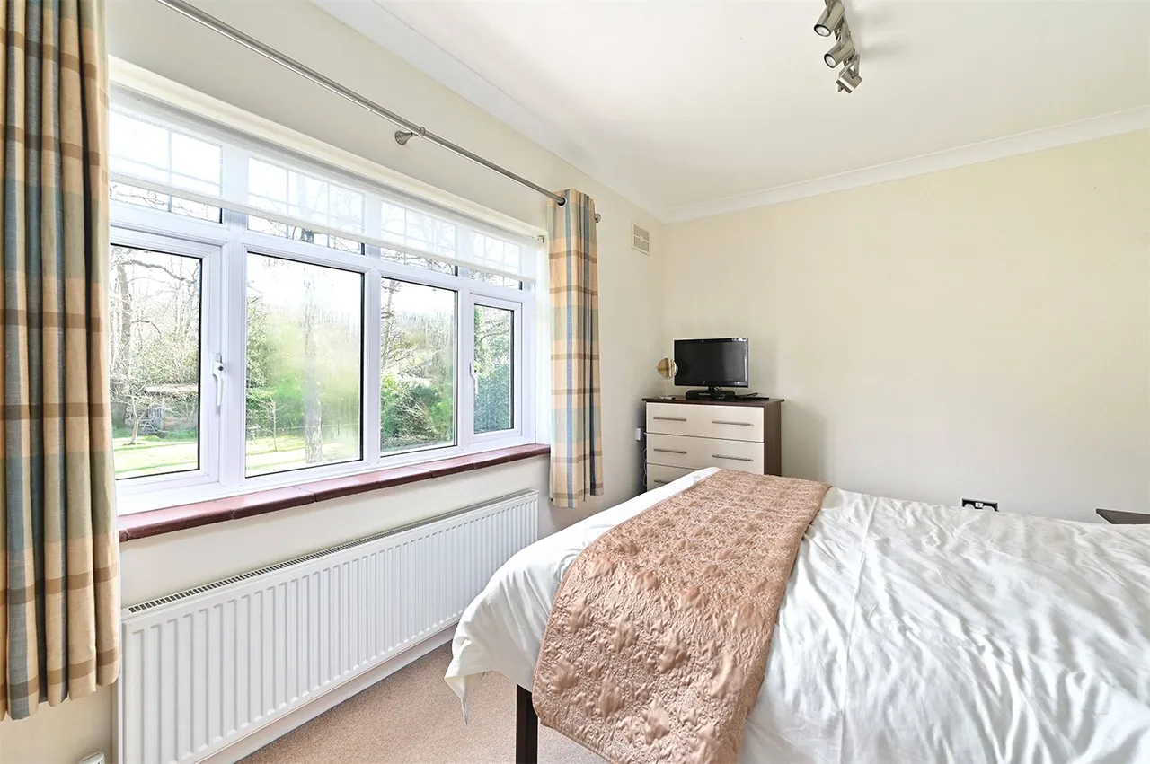 Vale Road, Ash Vale, Guildford, Surrey, GU12 5LW, photo 9