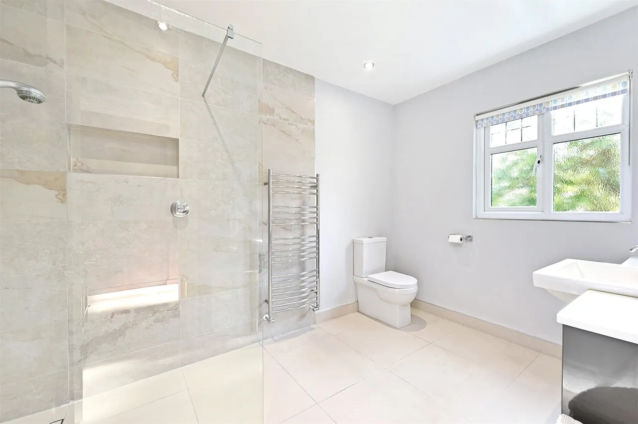 Vale Road, Ash Vale, Guildford, Surrey, GU12 5LW, photo 8