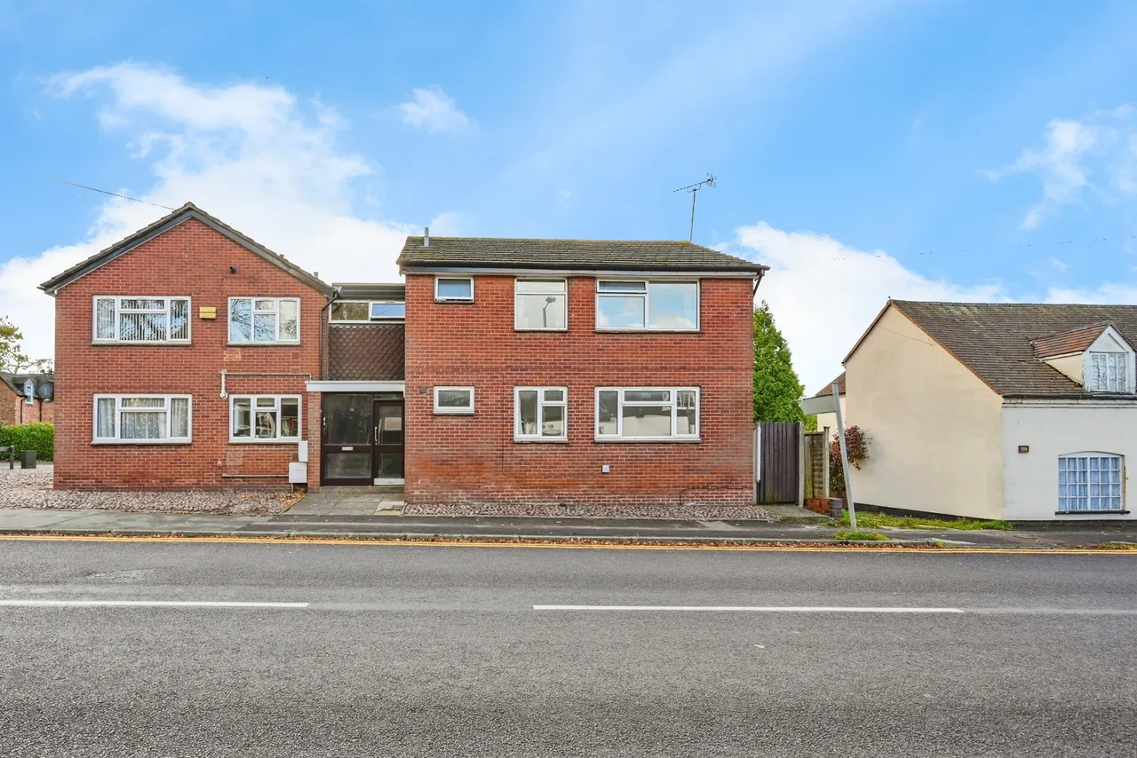 2 bed flat for sale — Beacon Street, Lichfield