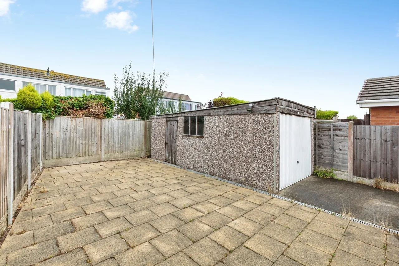 Eastpines Drive, Thornton-Cleveleys, FY5, photo 11