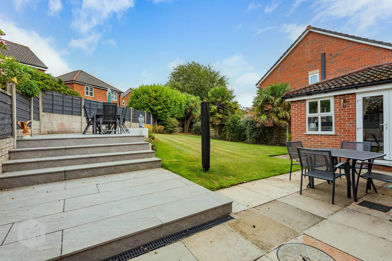 Radbourne Grove, Bolton, BL3 4TD, photo 4