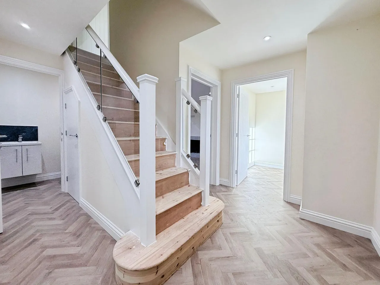 King Street, Dawley, TF4, photo 5