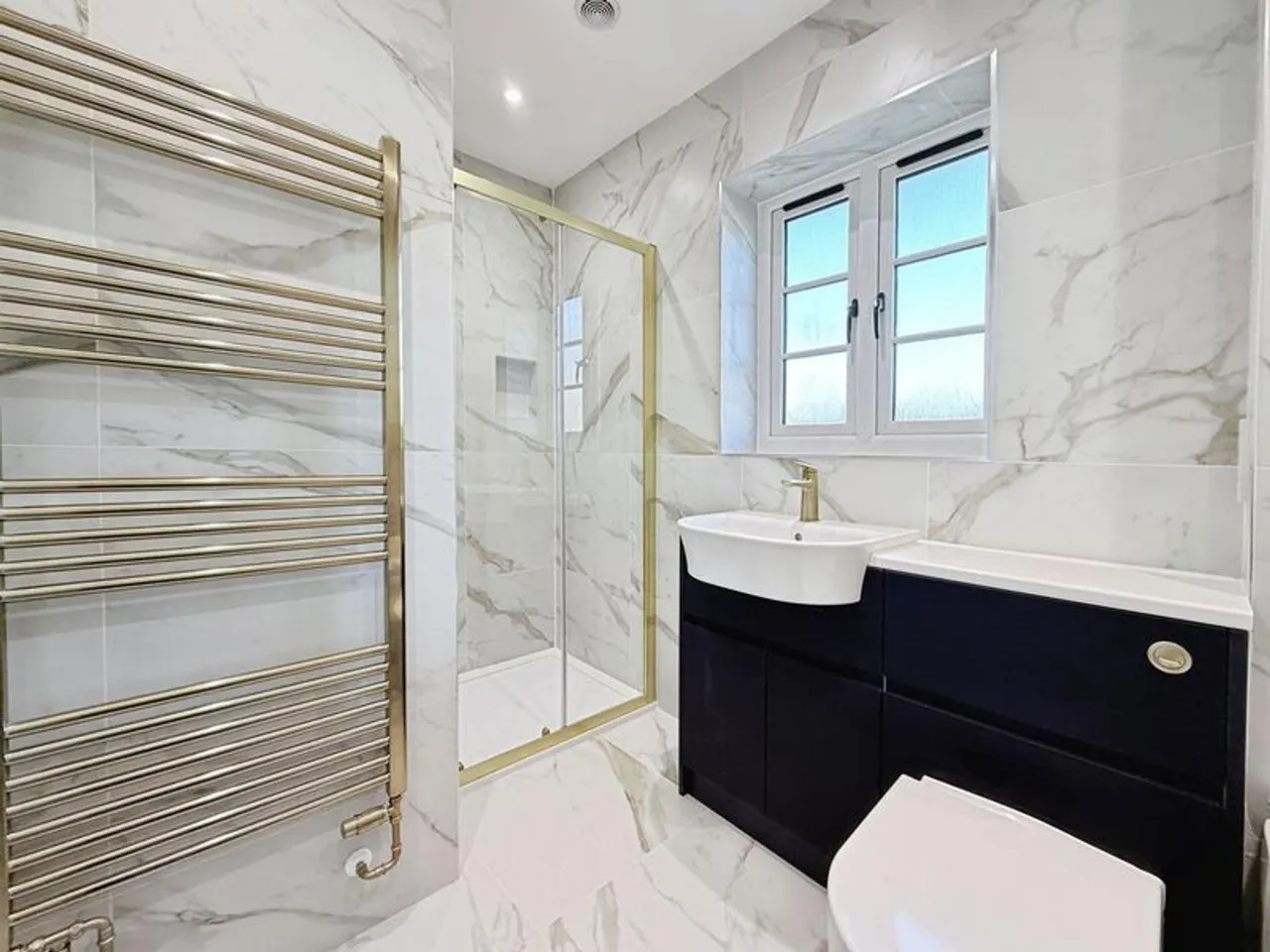 King Street, Dawley, TF4, photo 4